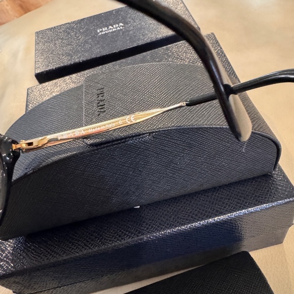 Prada eyeglasses VPR28S - Picture 4 of 4